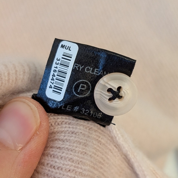 360 Cashmere Pink Cashmere Cropped Cardigan With Cut Out in Back XS - Picture 5 of 5